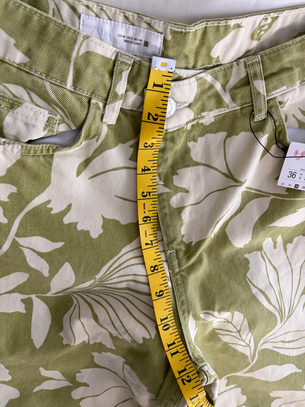 Zara Women’s floral green and old white color pants/ size 4 - Picture 3 of 7